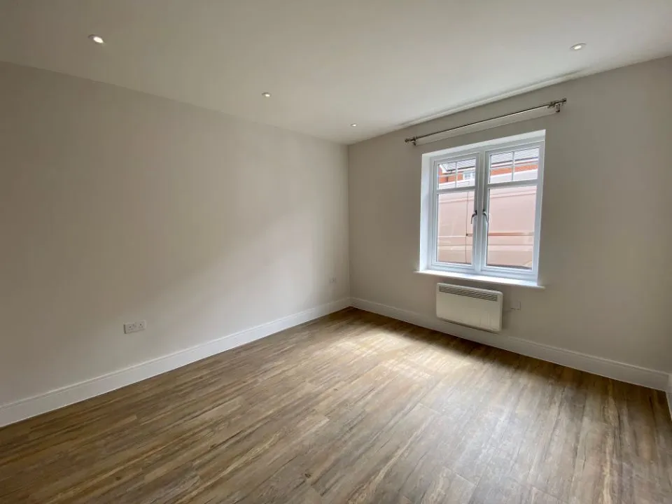 Emerald Avenue, Fleet, Hampshire, GU51 5EH, photo 3