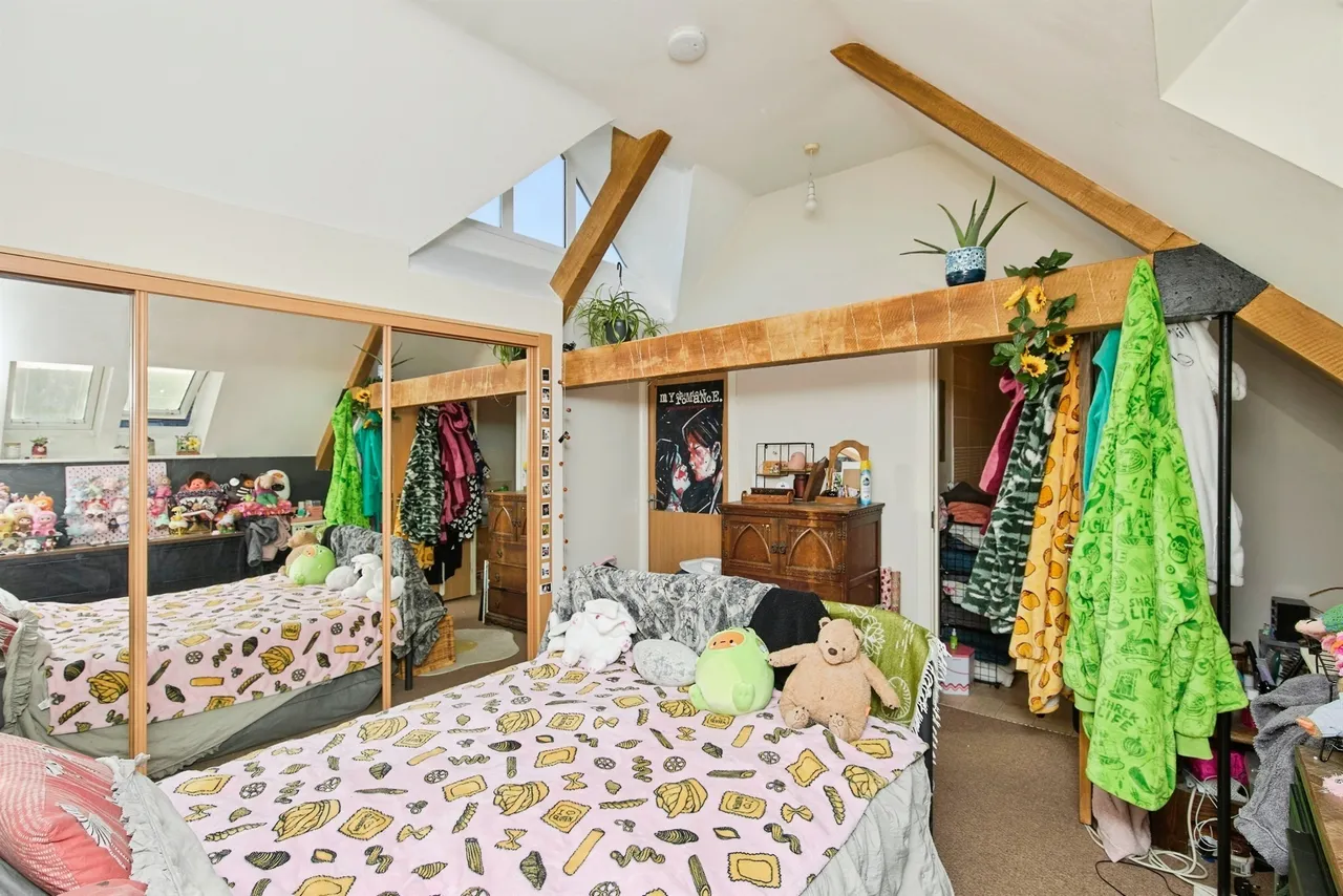 Grants Yard, Burton-On-Trent, DE14, photo 11