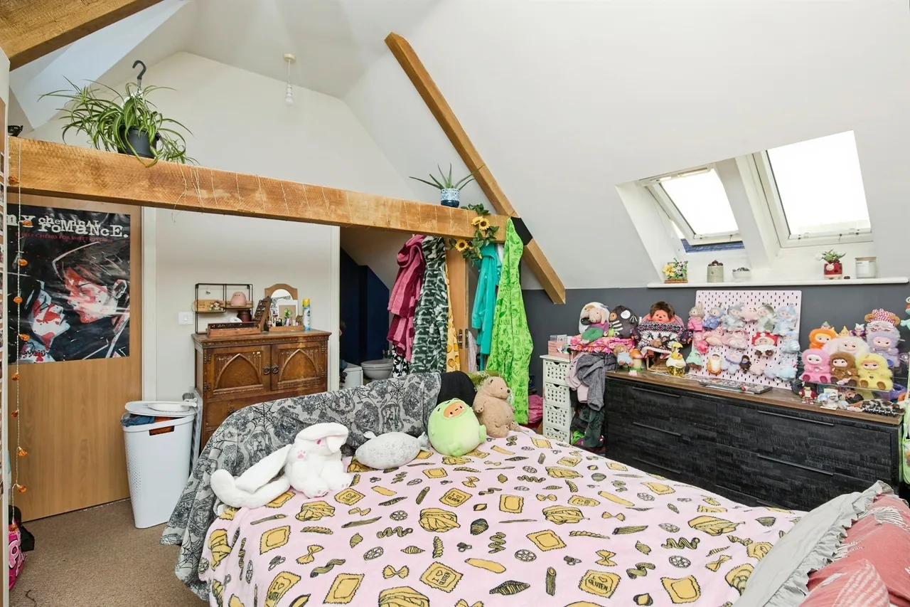Grants Yard, Burton-On-Trent, DE14, photo 12