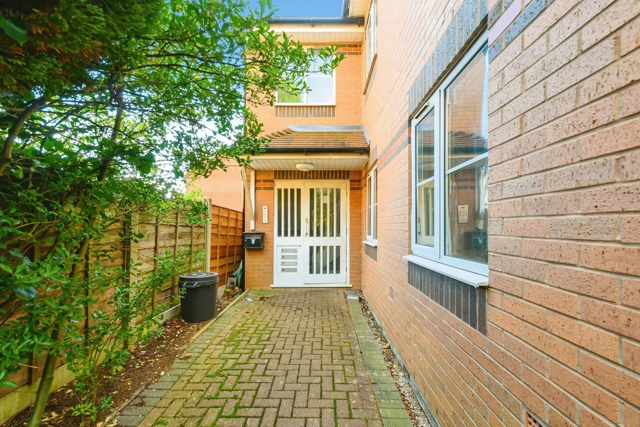 Longview Drive, Wardley, M27, photo 18