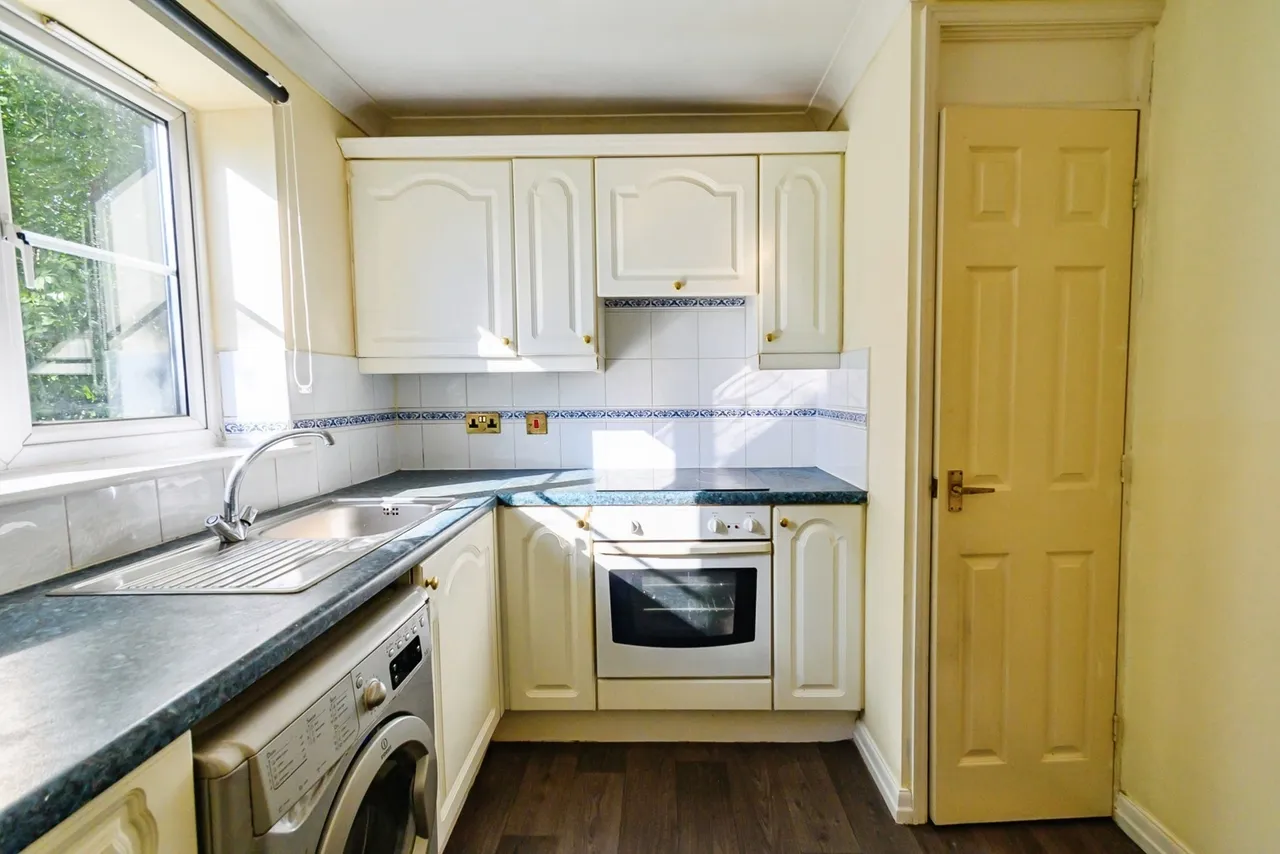 Longview Drive, Wardley, M27, photo 10