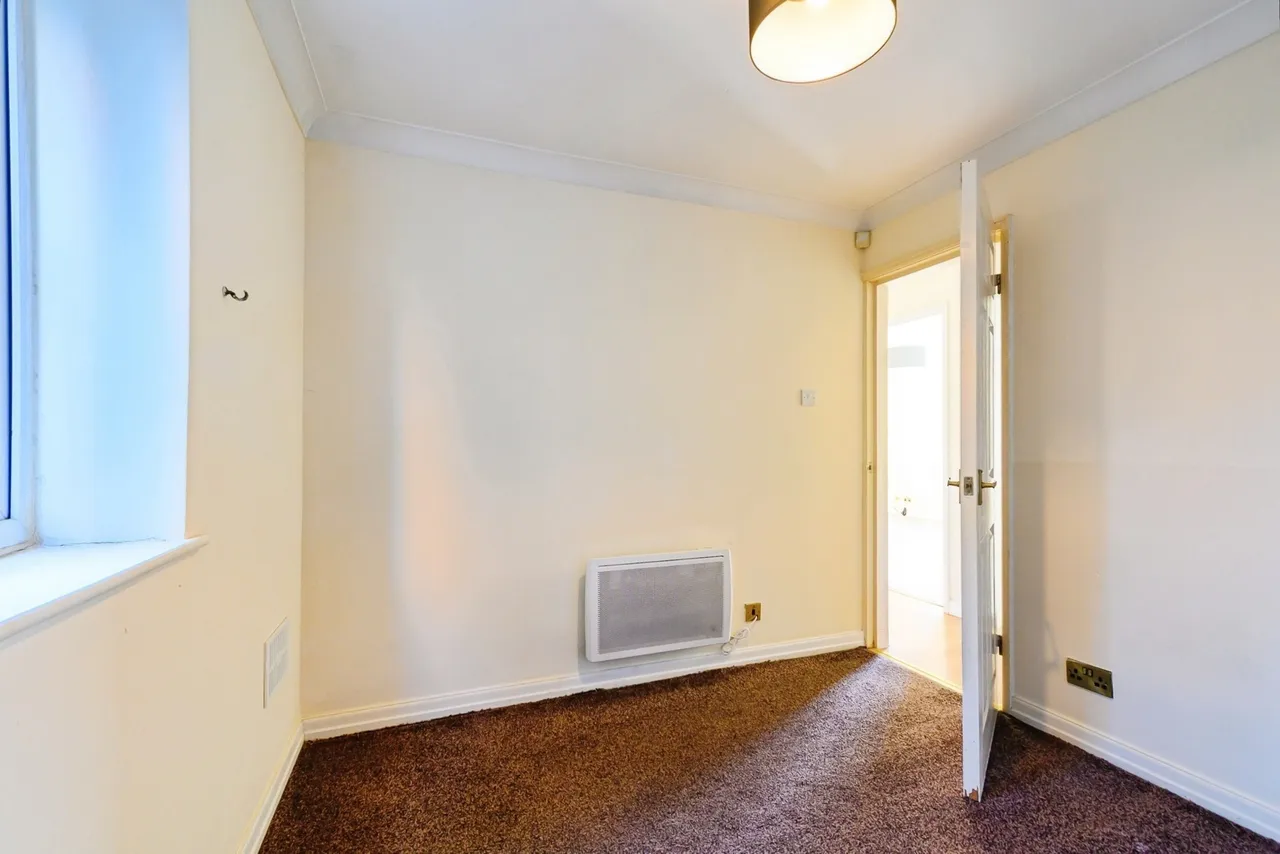 Longview Drive, Wardley, M27, photo 13