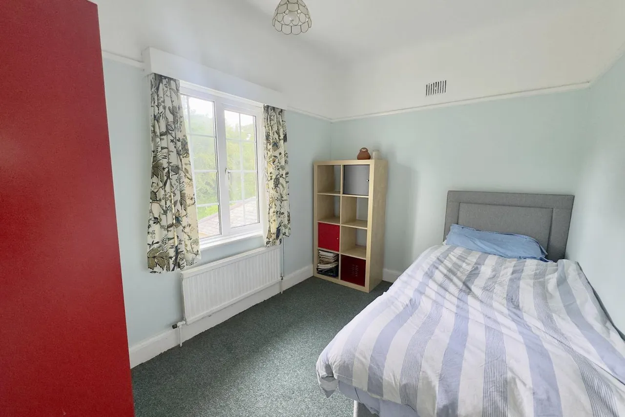 Thistlebarrow Road, BH7, photo 15