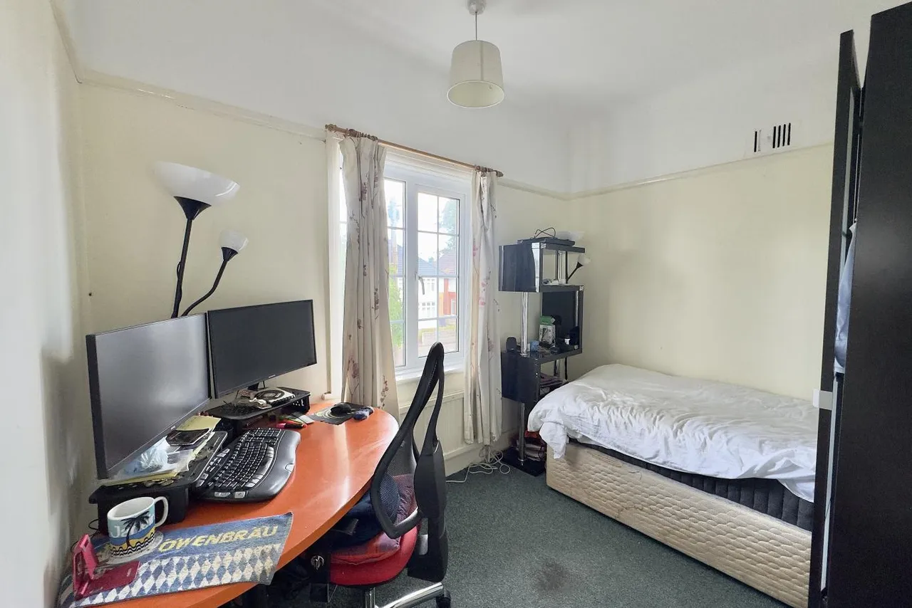 Thistlebarrow Road, BH7, photo 16