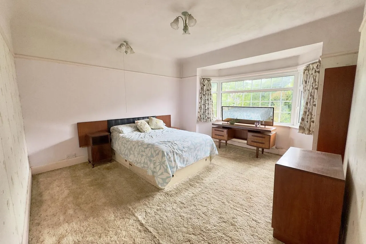 Thistlebarrow Road, BH7, photo 9