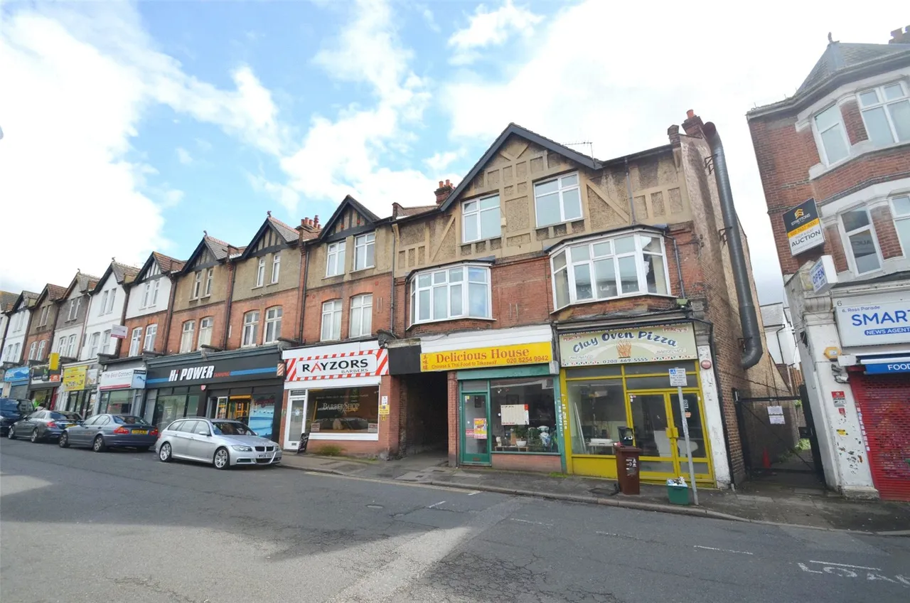 1 bed property to rent, Ross Parade, Wallington Borough of Sutton, SM6