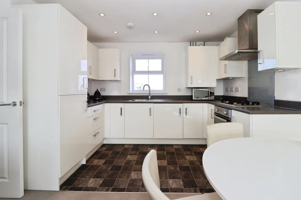 Oak Leaze, Patchway, BS34, photo 2