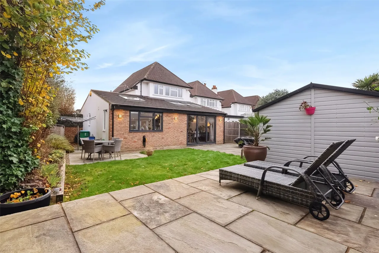 Hazel Close, Whitton, TW2 7NR, photo 13