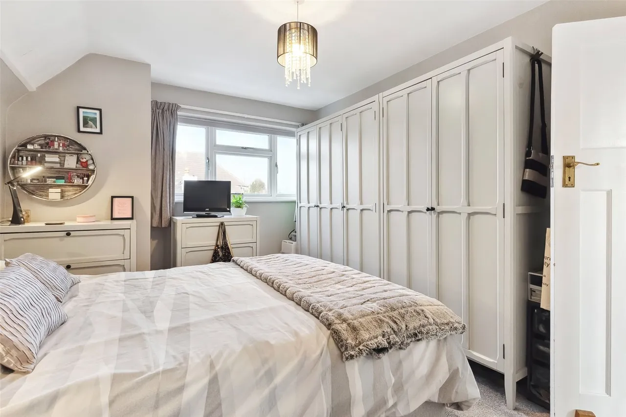 Hazel Close, Whitton, TW2 7NR, photo 11