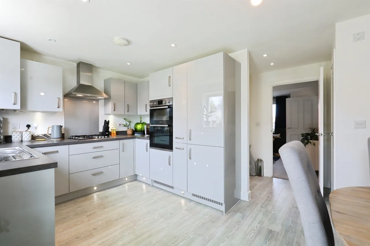 Spitfire Road, Southam, photo 5