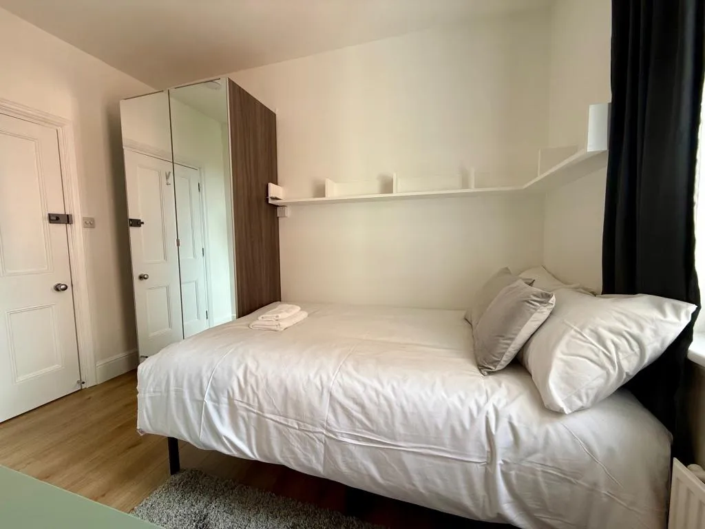 property to rent, Fulham Palace Road, Fulham, W6