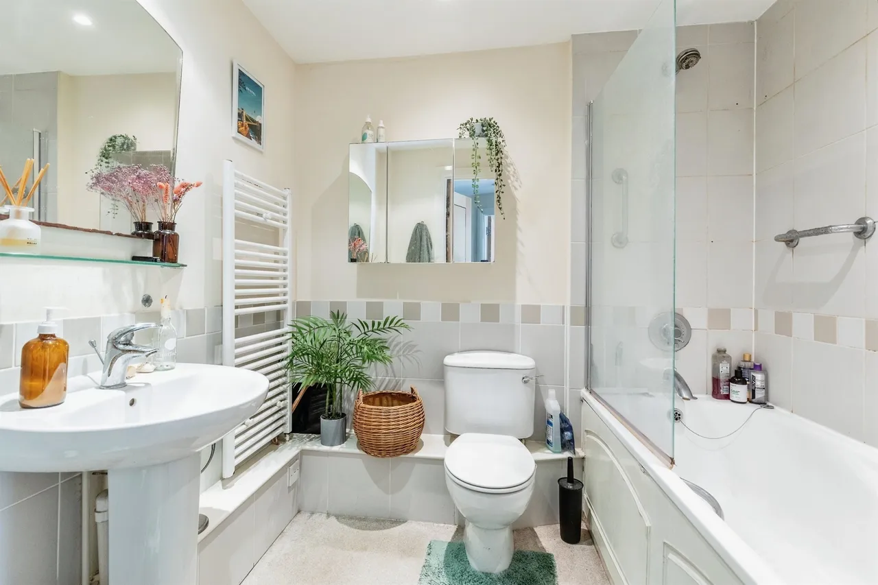 Deanery Road, Bristol, photo 9