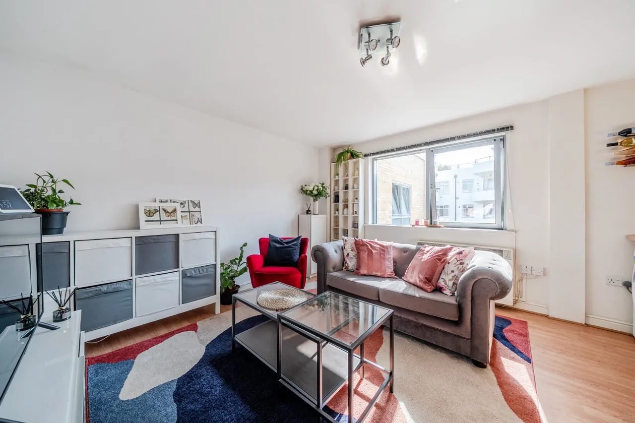 Balham High Road, Balham, SW17, photo 7