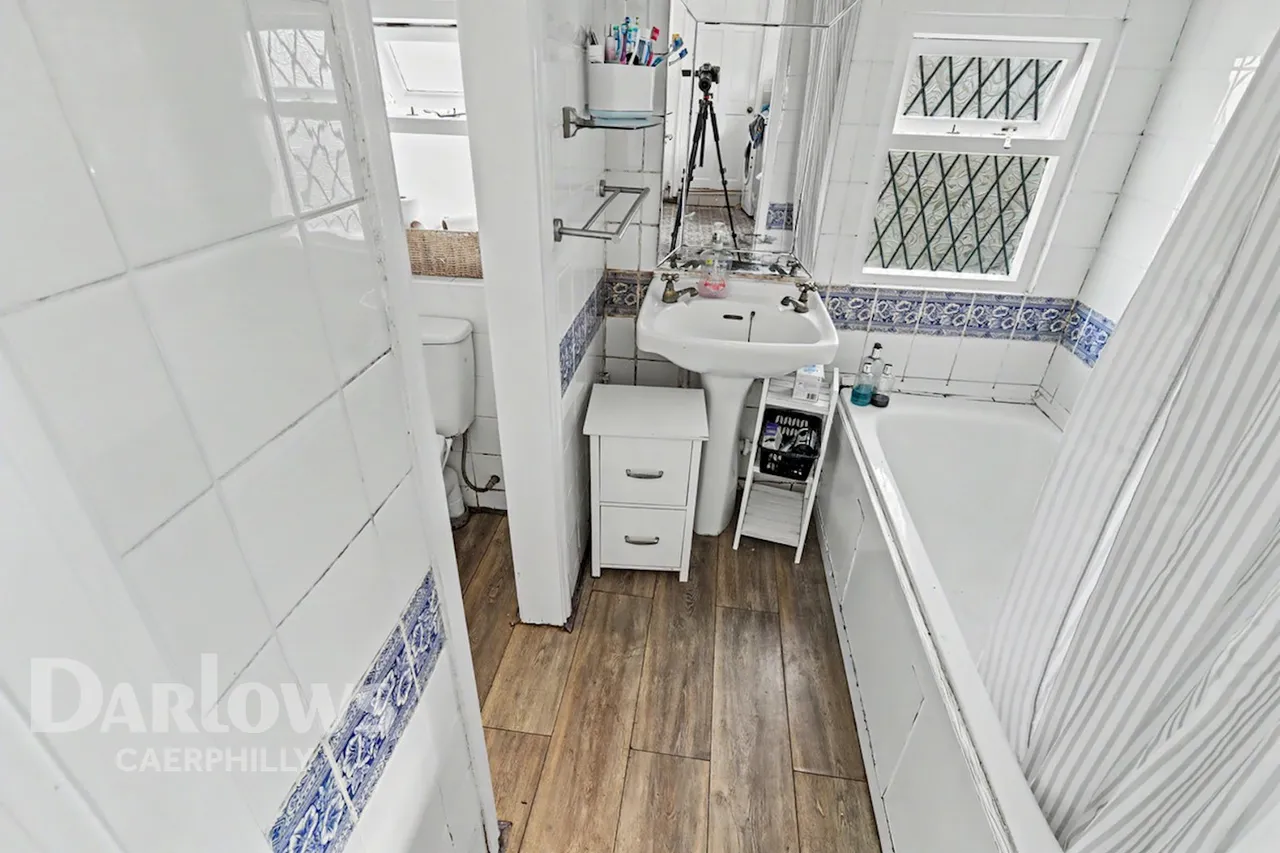 Caenant Road, Caerphilly, photo 10