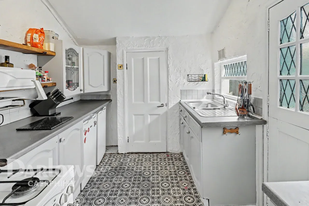 Caenant Road, Caerphilly, photo 8