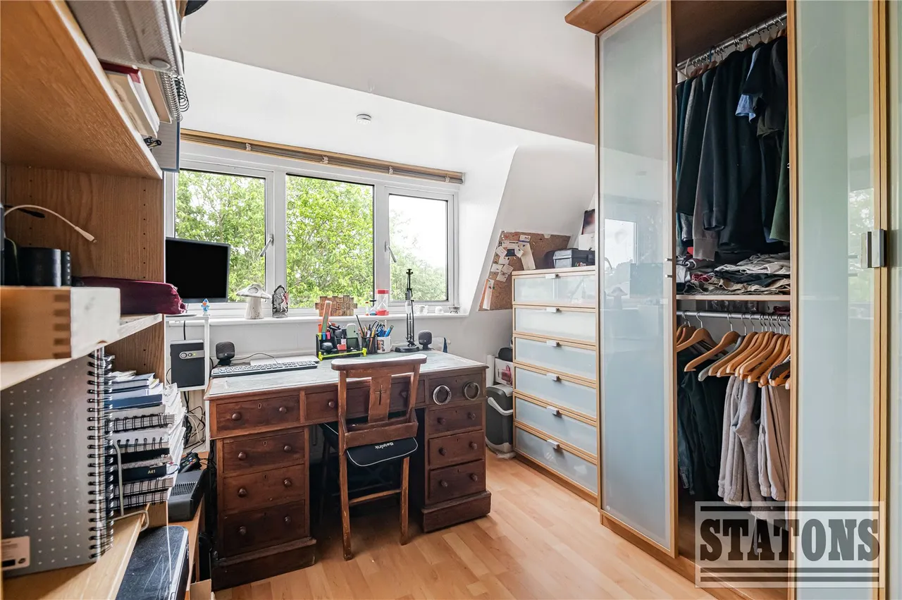 Mymms Drive, Brookmans Park, Hertfordshire, AL9 7AE, photo 16