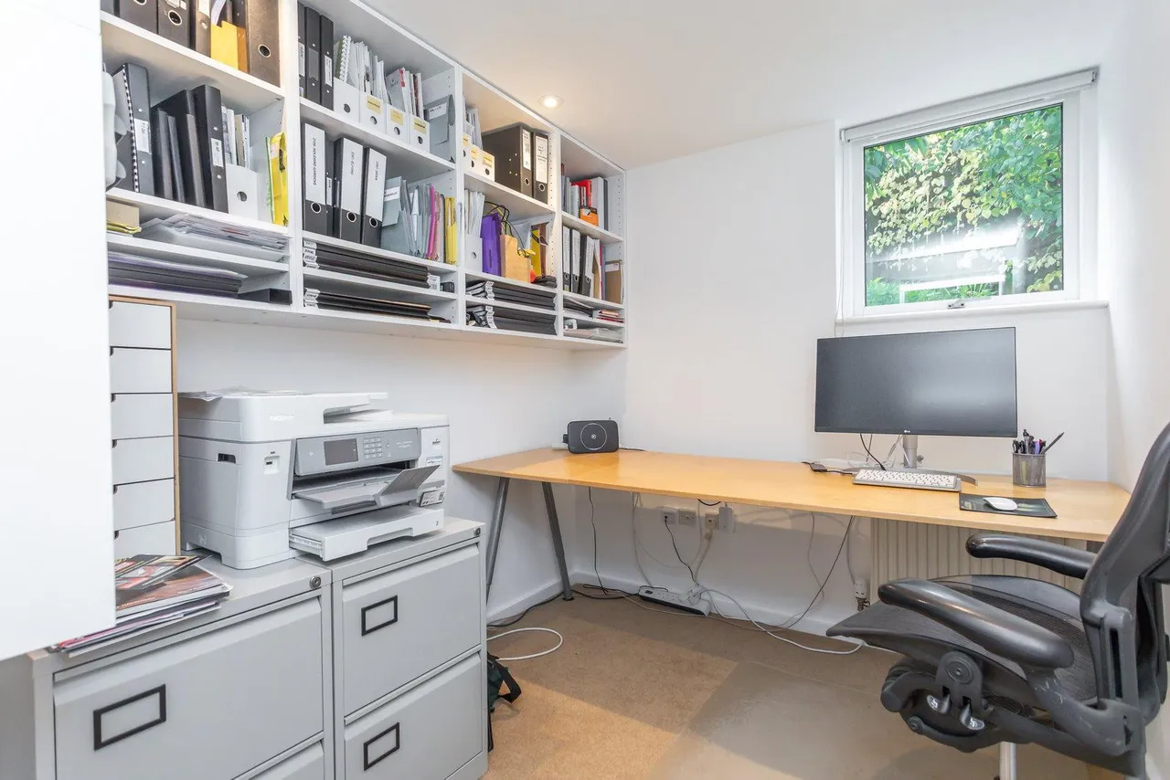 Oak House, Langdale Cresent, LA23, photo 24