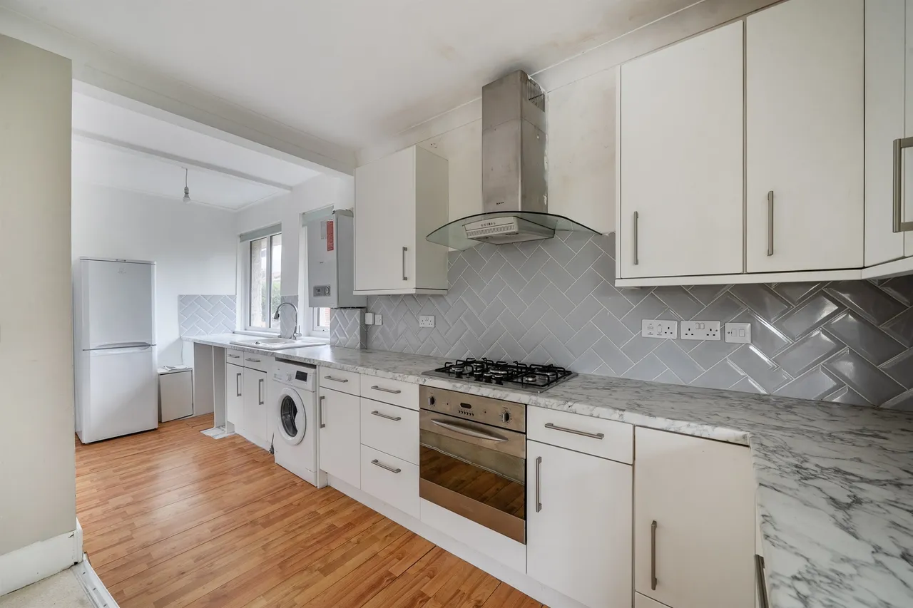 Ringwood Road, Poole, BH14, photo 3