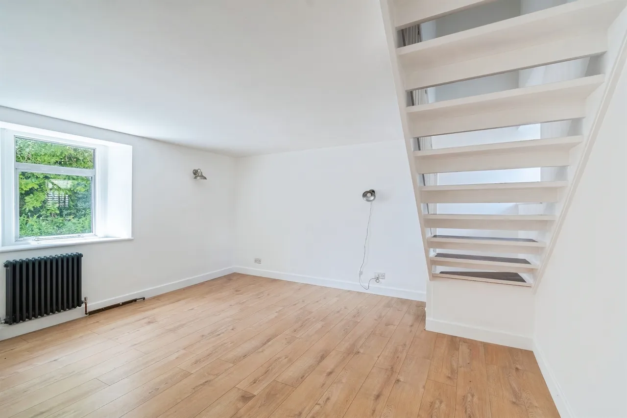 Bath Road, Colerne, SN14, photo 4