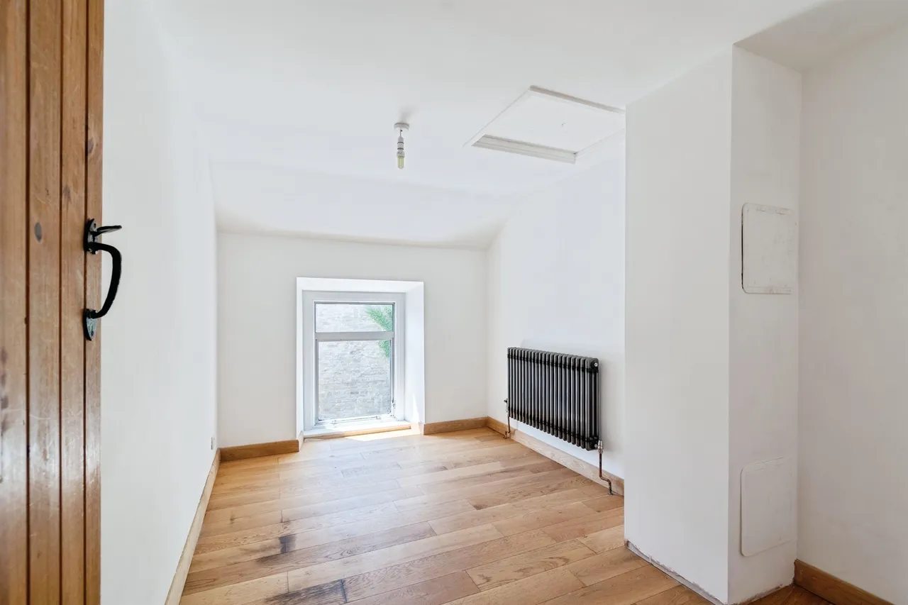 Bath Road, Colerne, SN14, photo 13