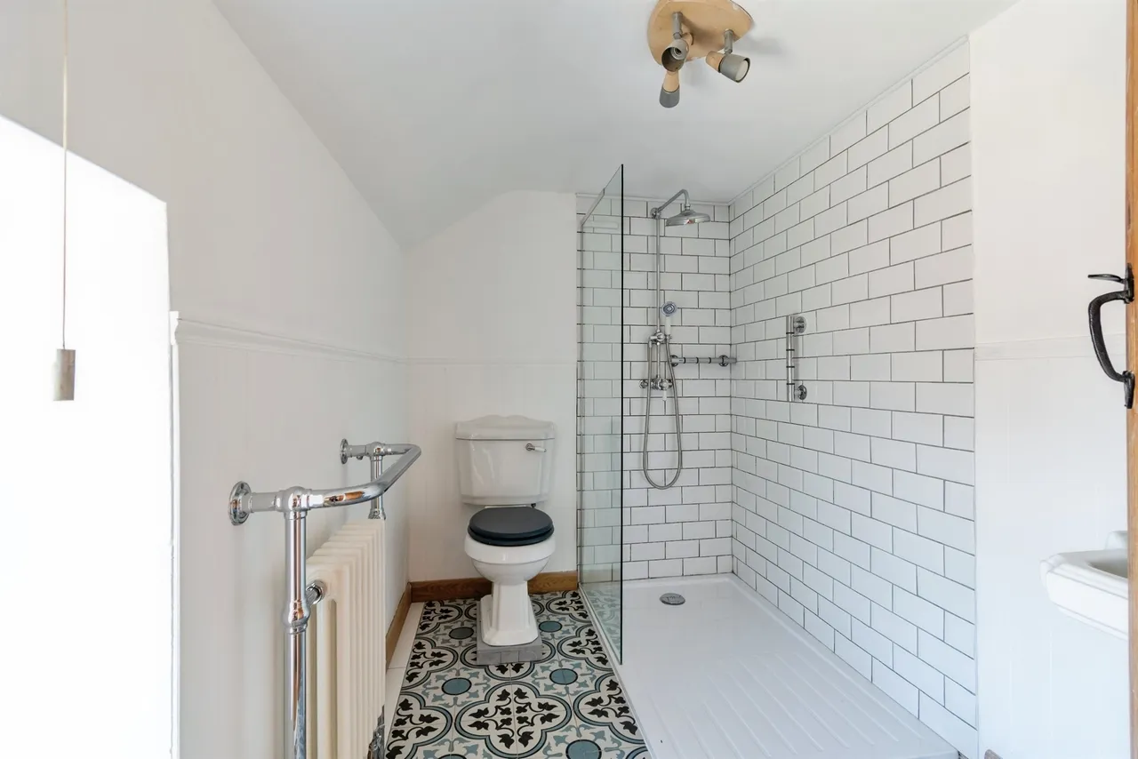 Bath Road, Colerne, SN14, photo 10