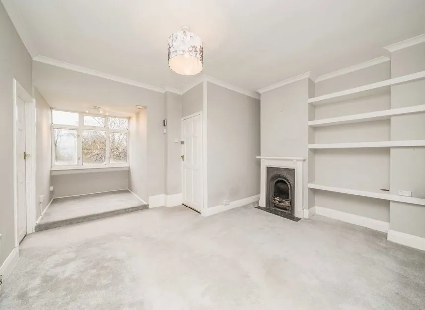 Popes Avenue, Strawberry Hill, TW2, photo 2