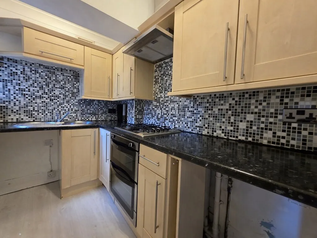 Woodhead Street, Marsh, BD19, photo 3