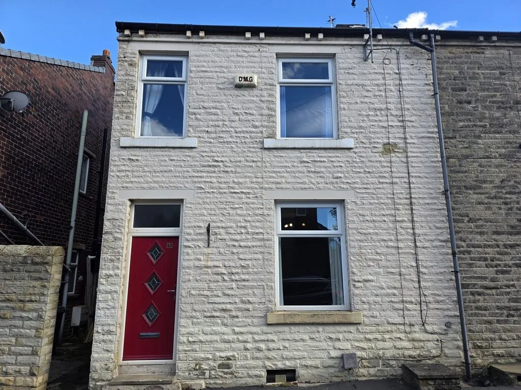 2 bed house to rent, Woodhead Street, Marsh, BD19