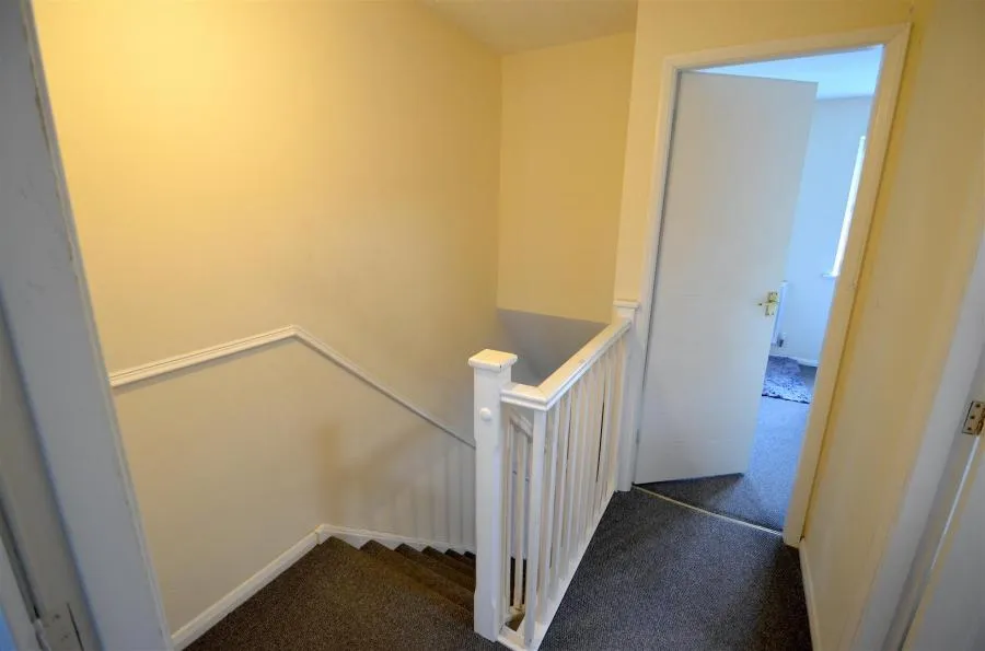 Marham Close, Nottingham, NG2, photo 8