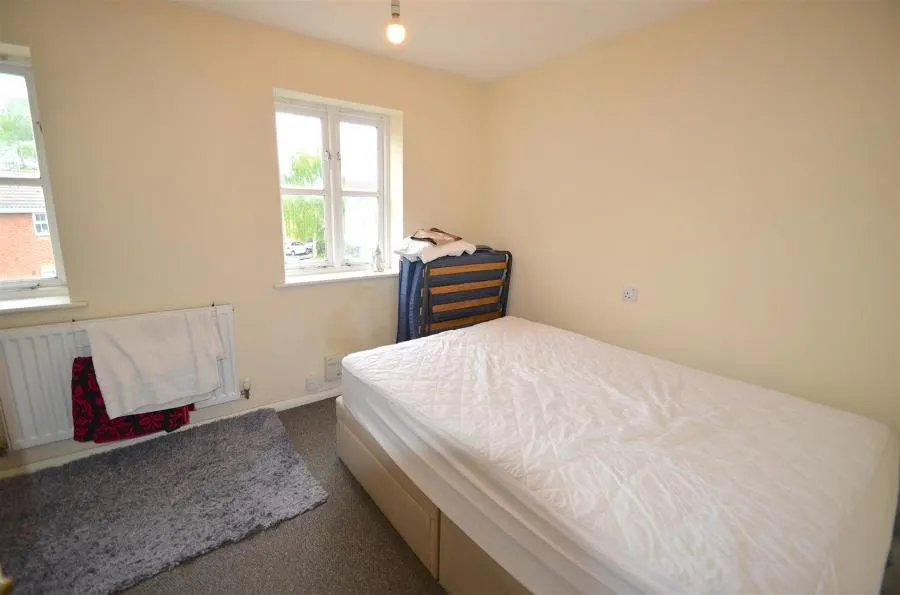 Marham Close, Nottingham, NG2, photo 10