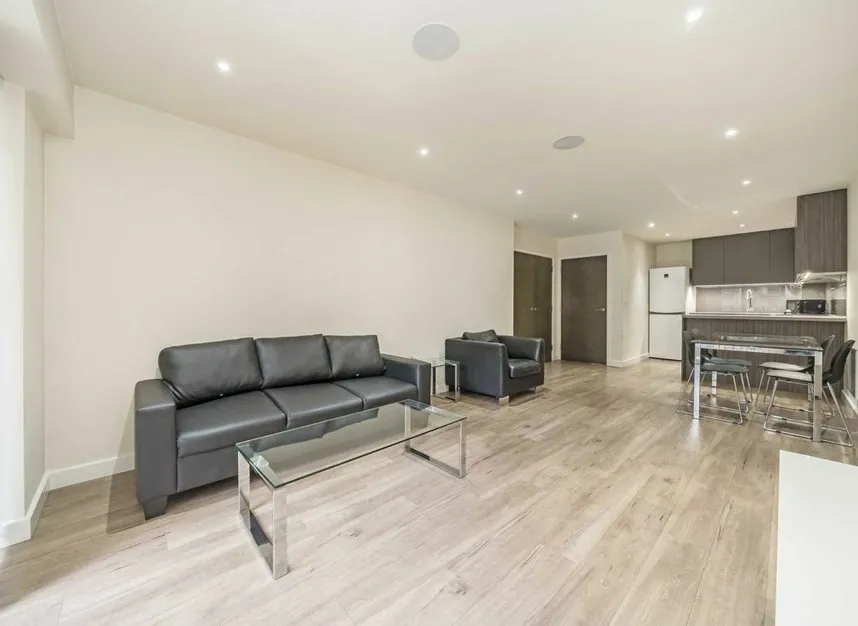Aerodrome Road, Hendon, NW9, photo 3