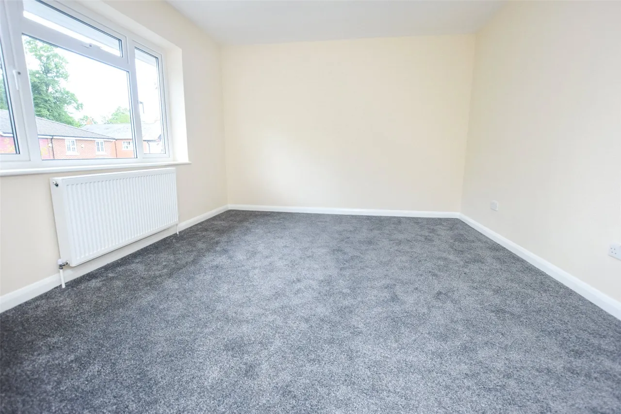 Church Road West, Farnborough, Hampshire, GU14 6QF, photo 16