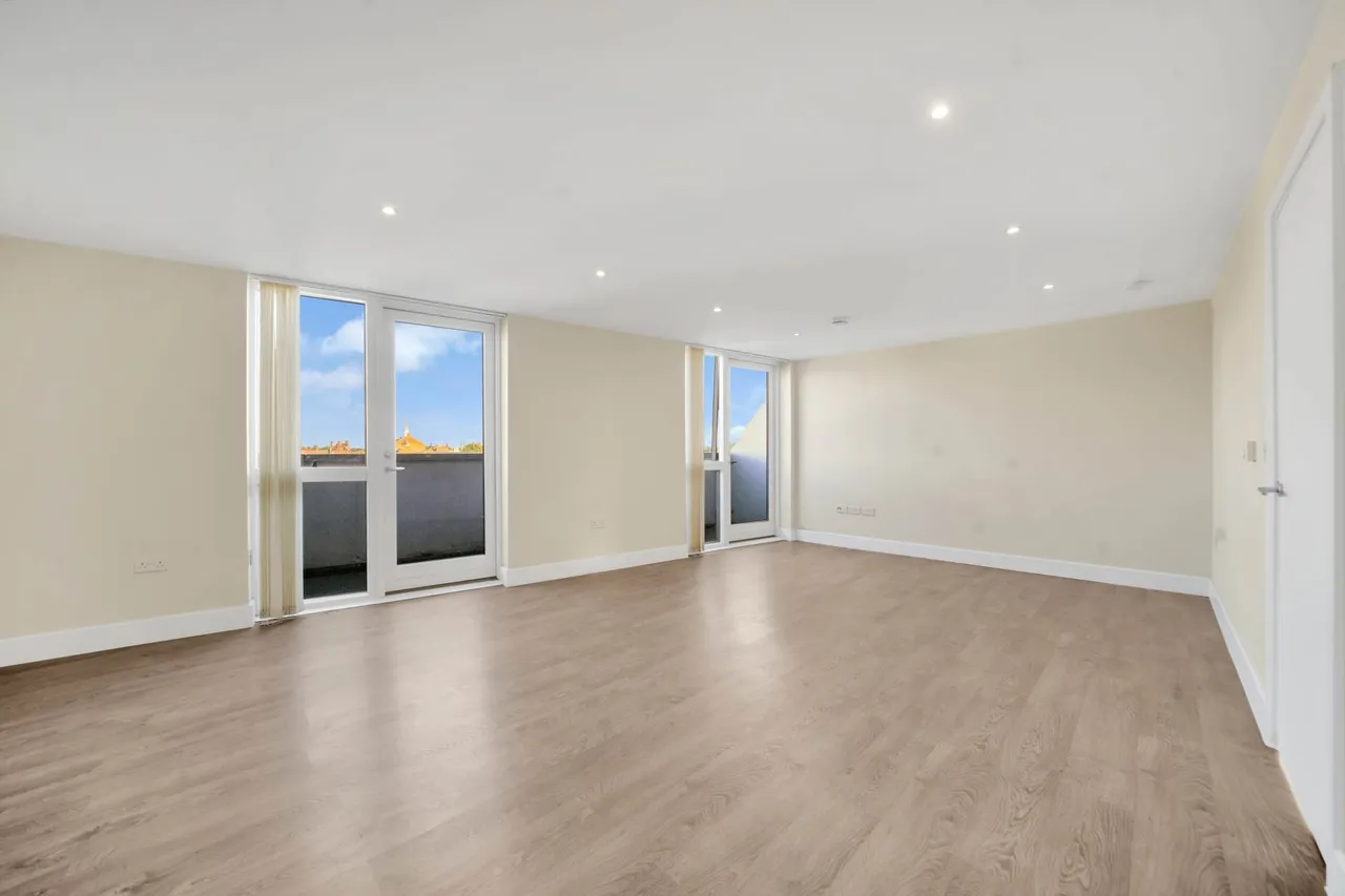 Ruckholt Road, London, E10, photo 2