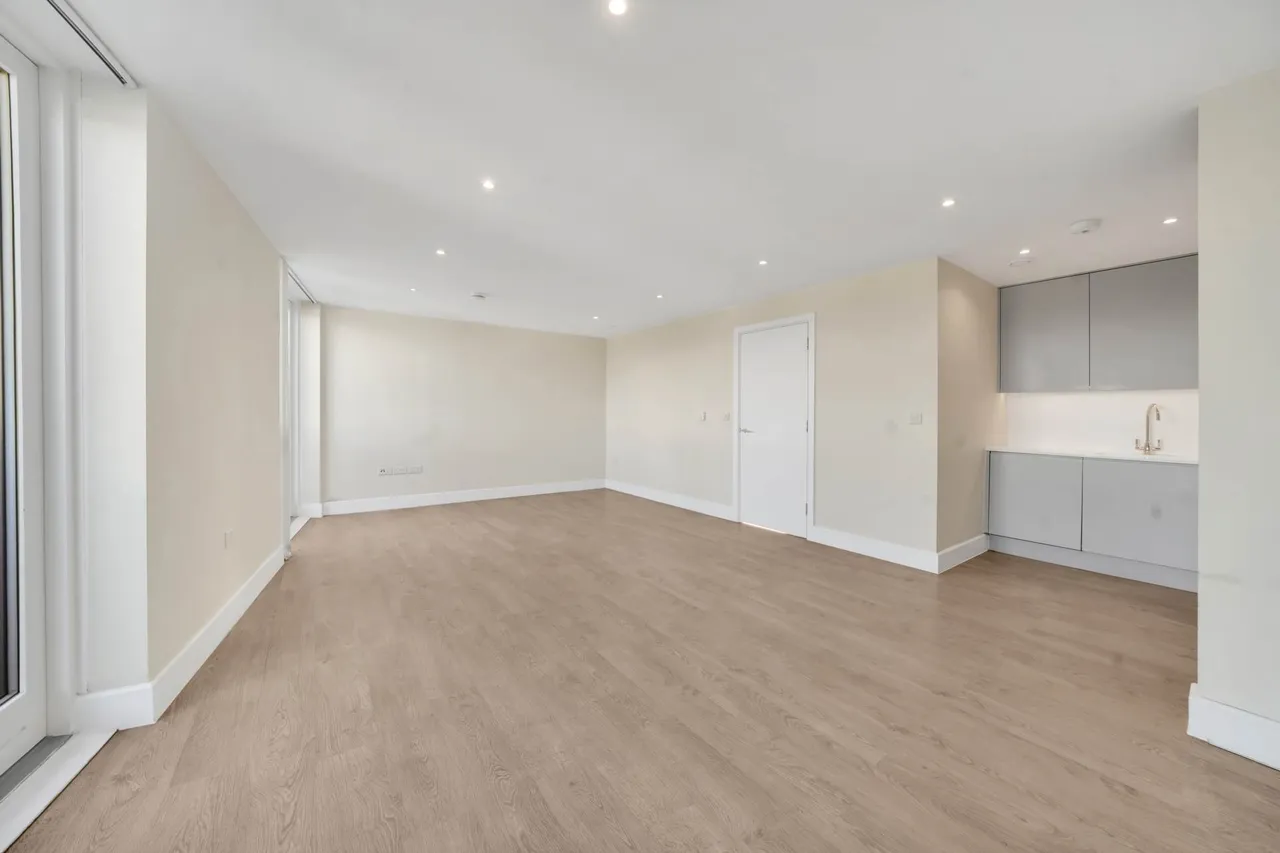 Ruckholt Road, London, E10, photo 4