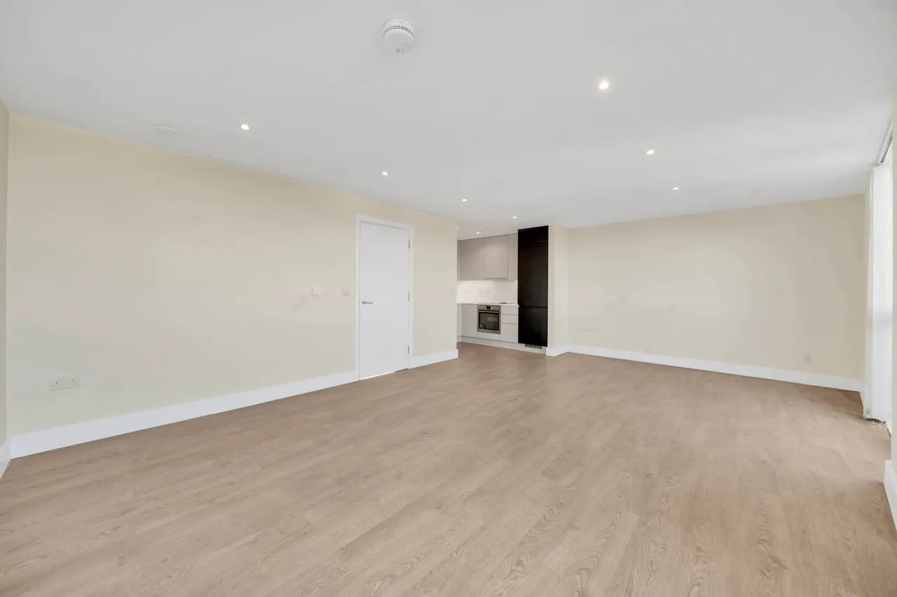 Ruckholt Road, London, E10, photo 3