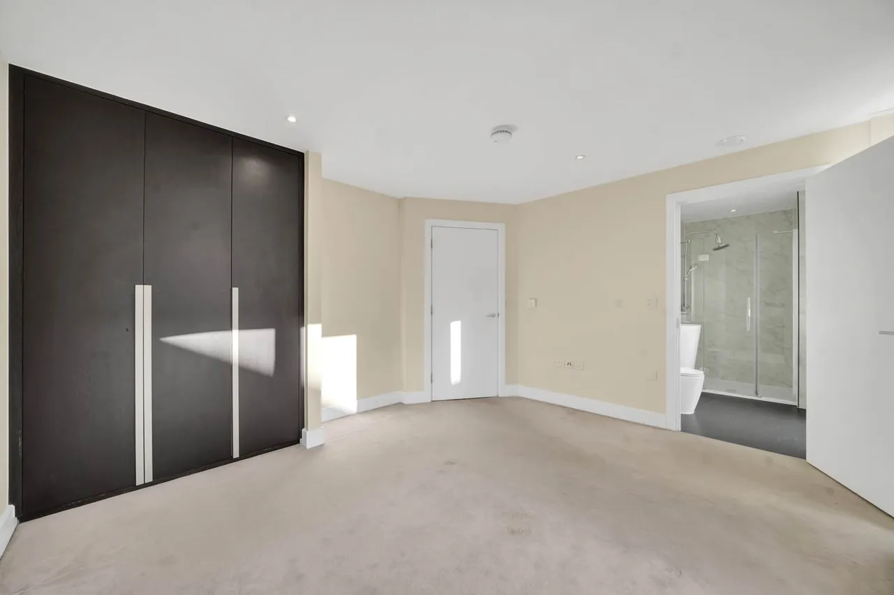 Ruckholt Road, London, E10, photo 10