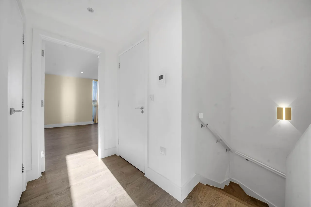 Ruckholt Road, London, E10, photo 13