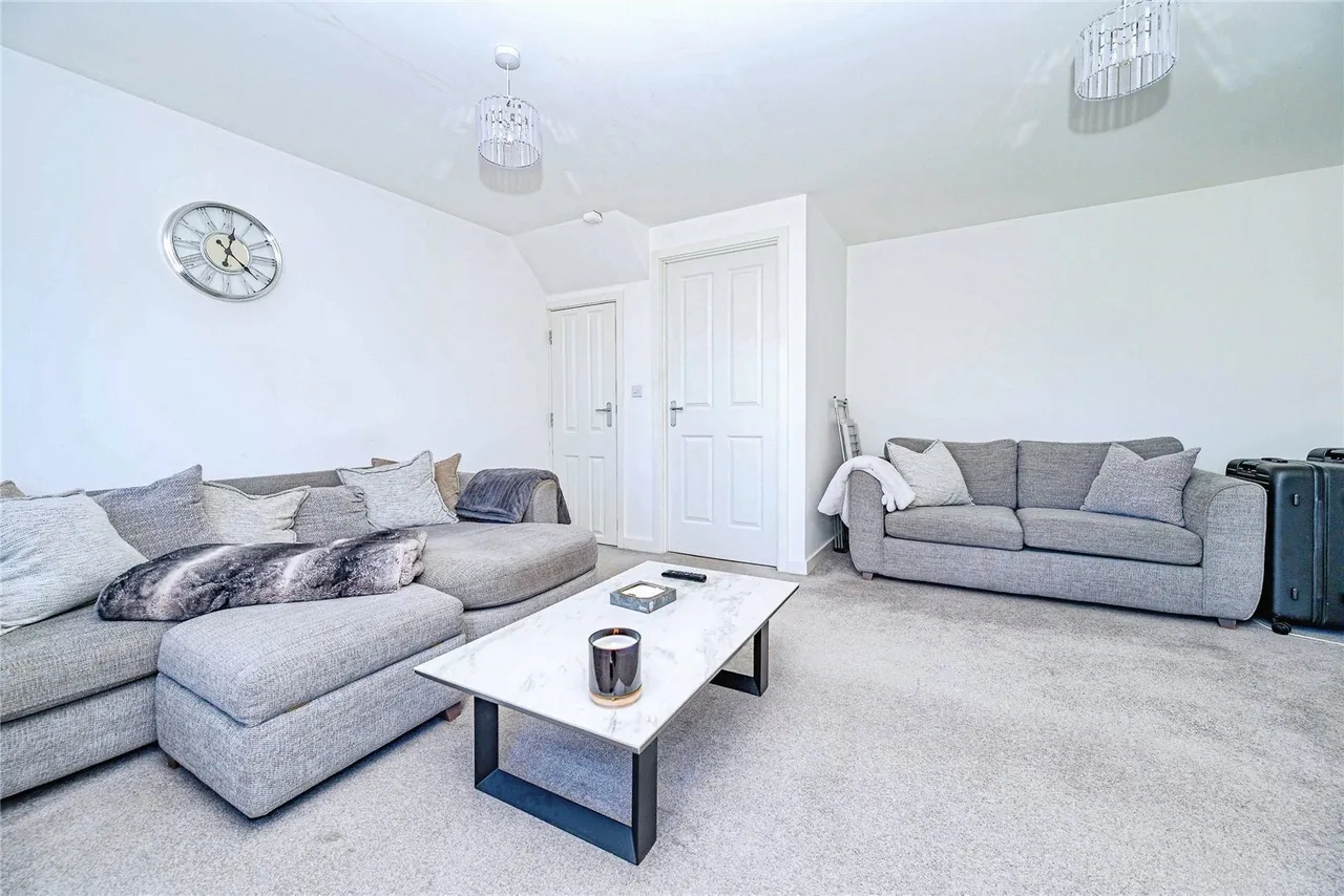 Arundel Road, Luton, Bedfordshire, LU4, photo 6