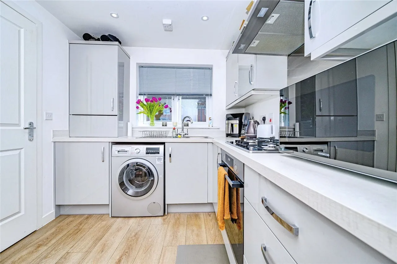 Arundel Road, Luton, Bedfordshire, LU4, photo 8