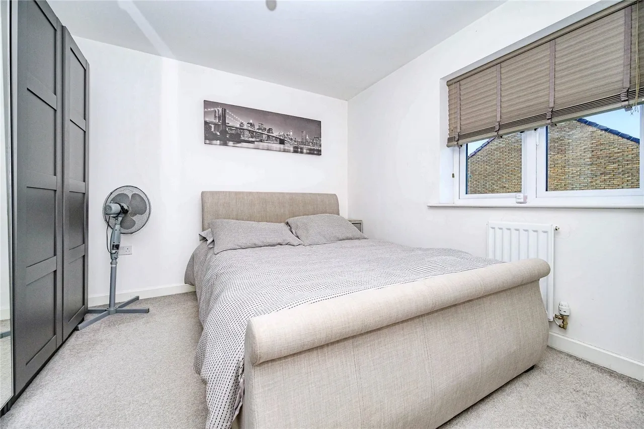 Arundel Road, Luton, Bedfordshire, LU4, photo 10