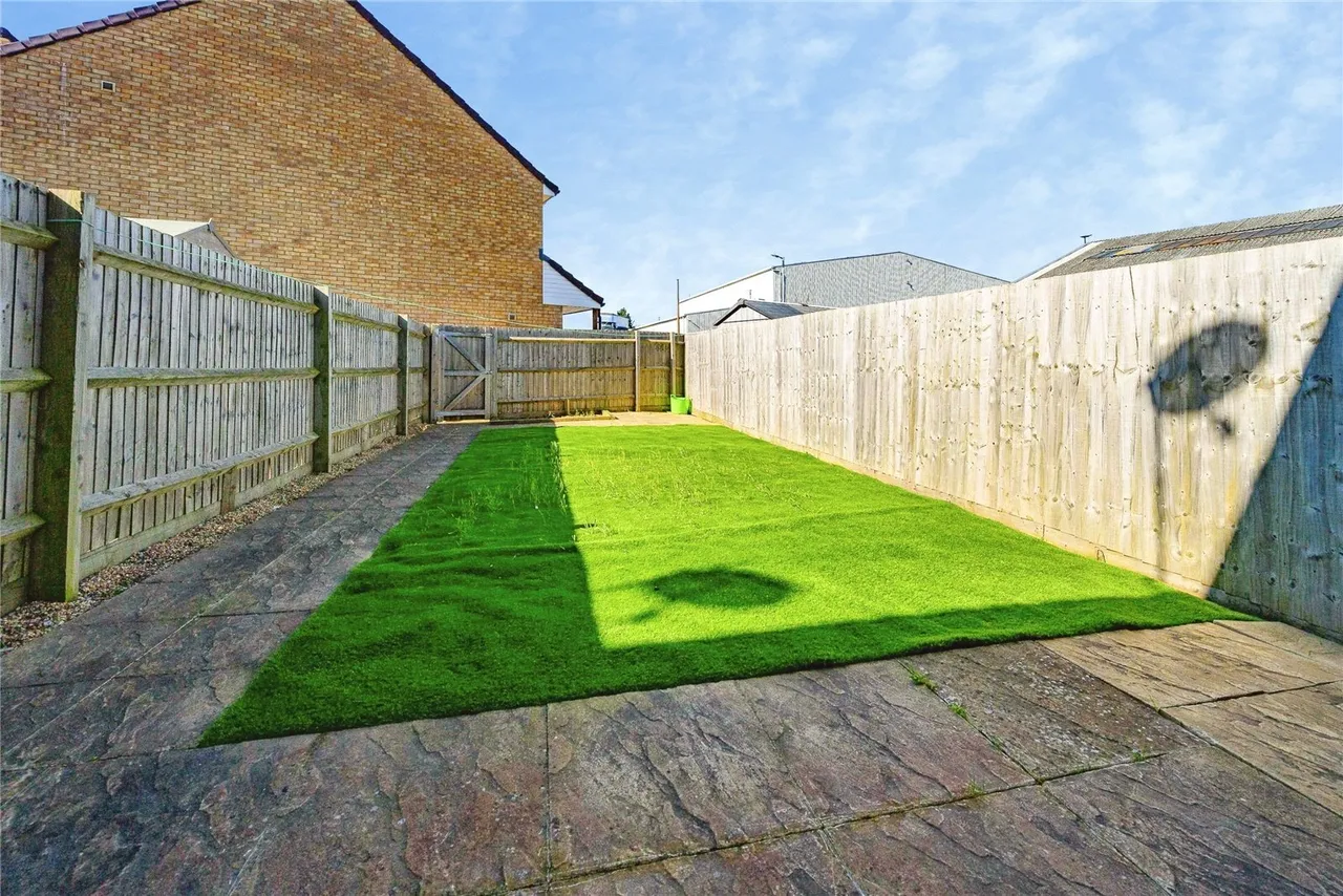 Arundel Road, Luton, Bedfordshire, LU4, photo 18