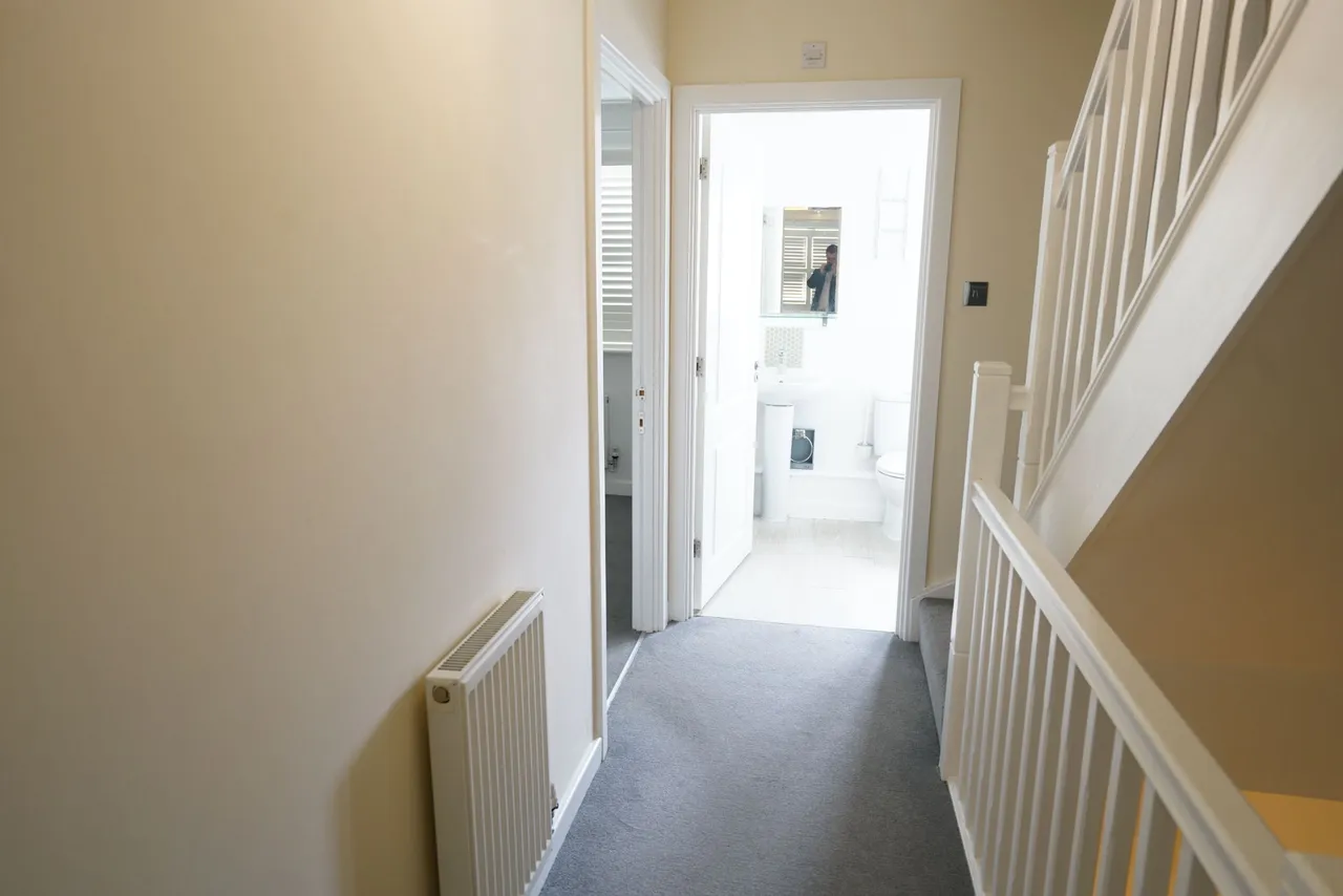 North Road, Purfleet, Essex, RM19 1TU, photo 8