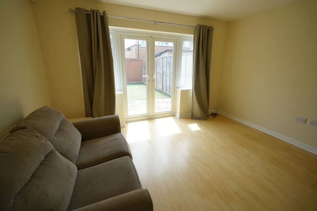 North Road, Purfleet, Essex, RM19 1TU, photo 5