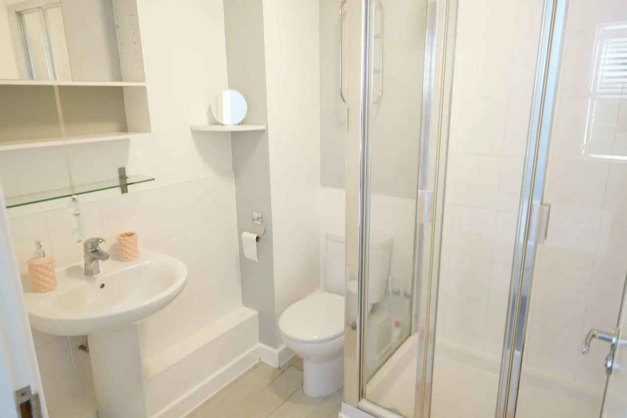 North Road, Purfleet, Essex, RM19 1TU, photo 10