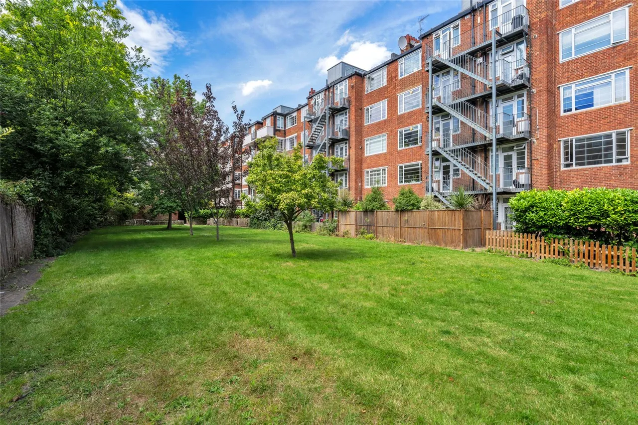Charlbert Court, Charlbert Street, St John's Wood, London, NW8, photo 8