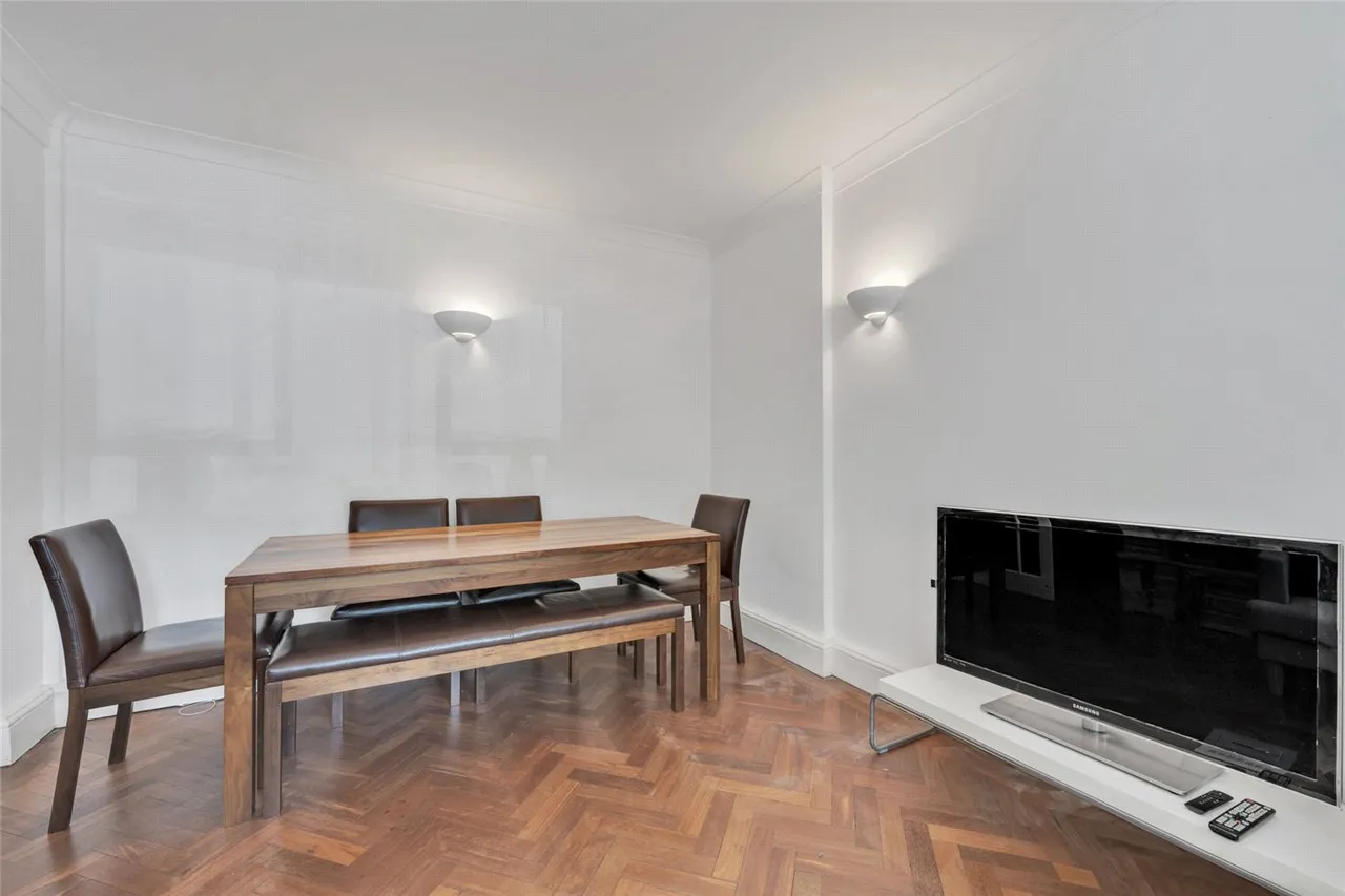 2 bed flat for sale — Charlbert Court, Charlbert Street, St John's Wood, London, NW8