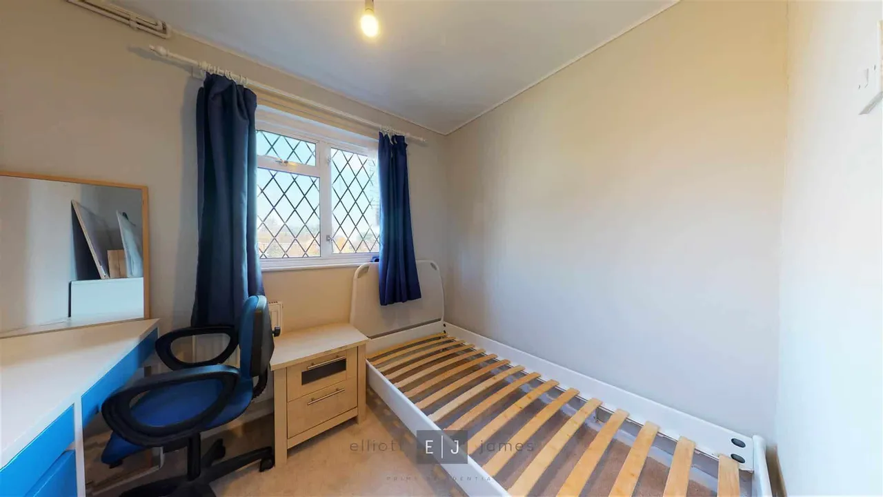 Copperfield, Chigwell, photo 10