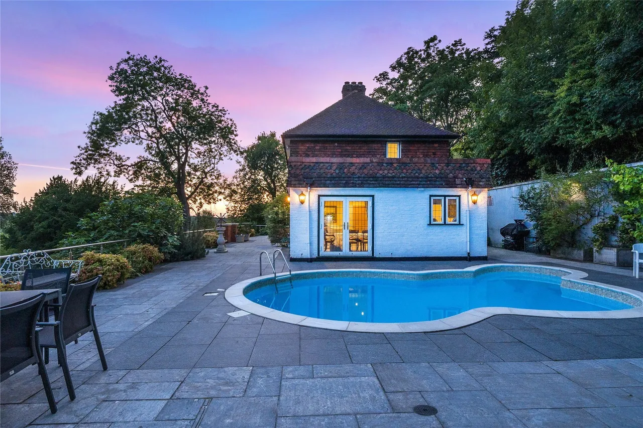 Westerham Road, Keston, BR2, photo 54