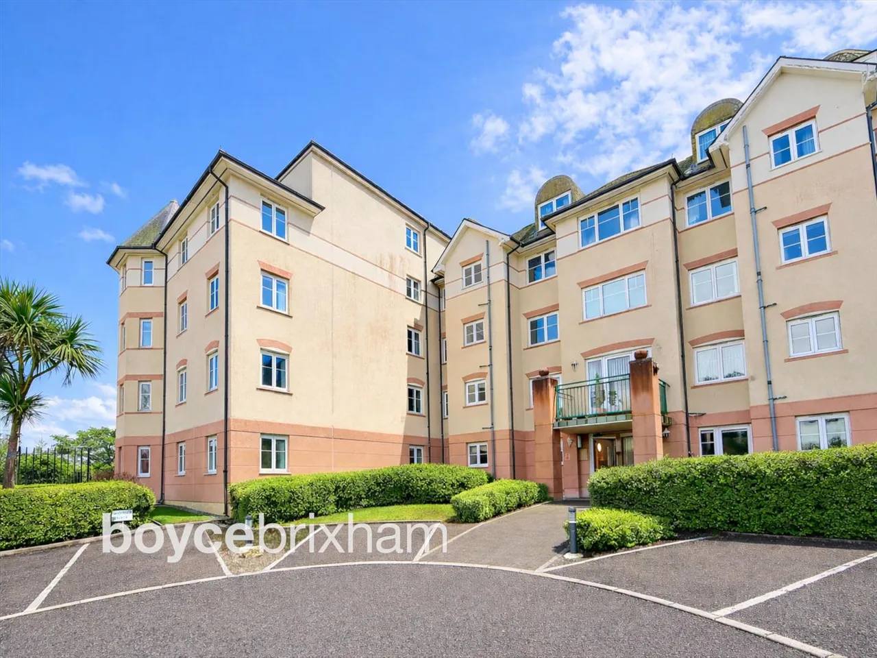 2 bed flat for sale, New Road, Brixham