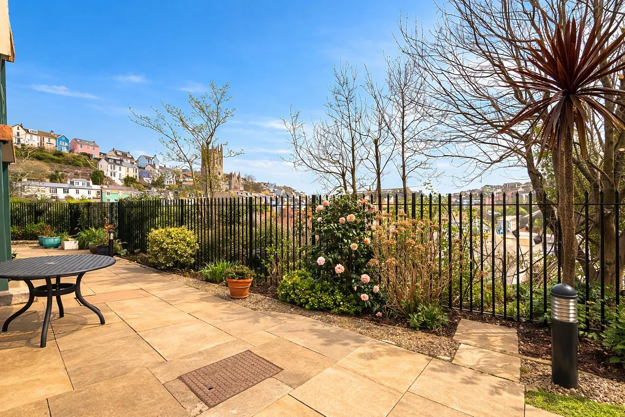 New Road, Brixham, photo 4